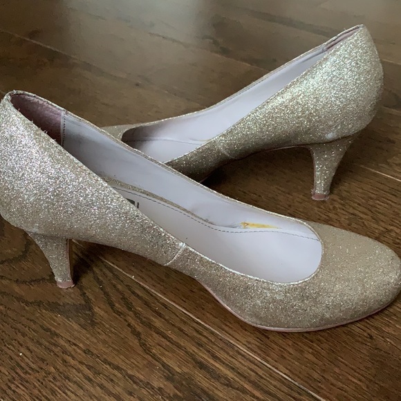 Steve Madden Sparkle Pumps - Picture 8 of 10